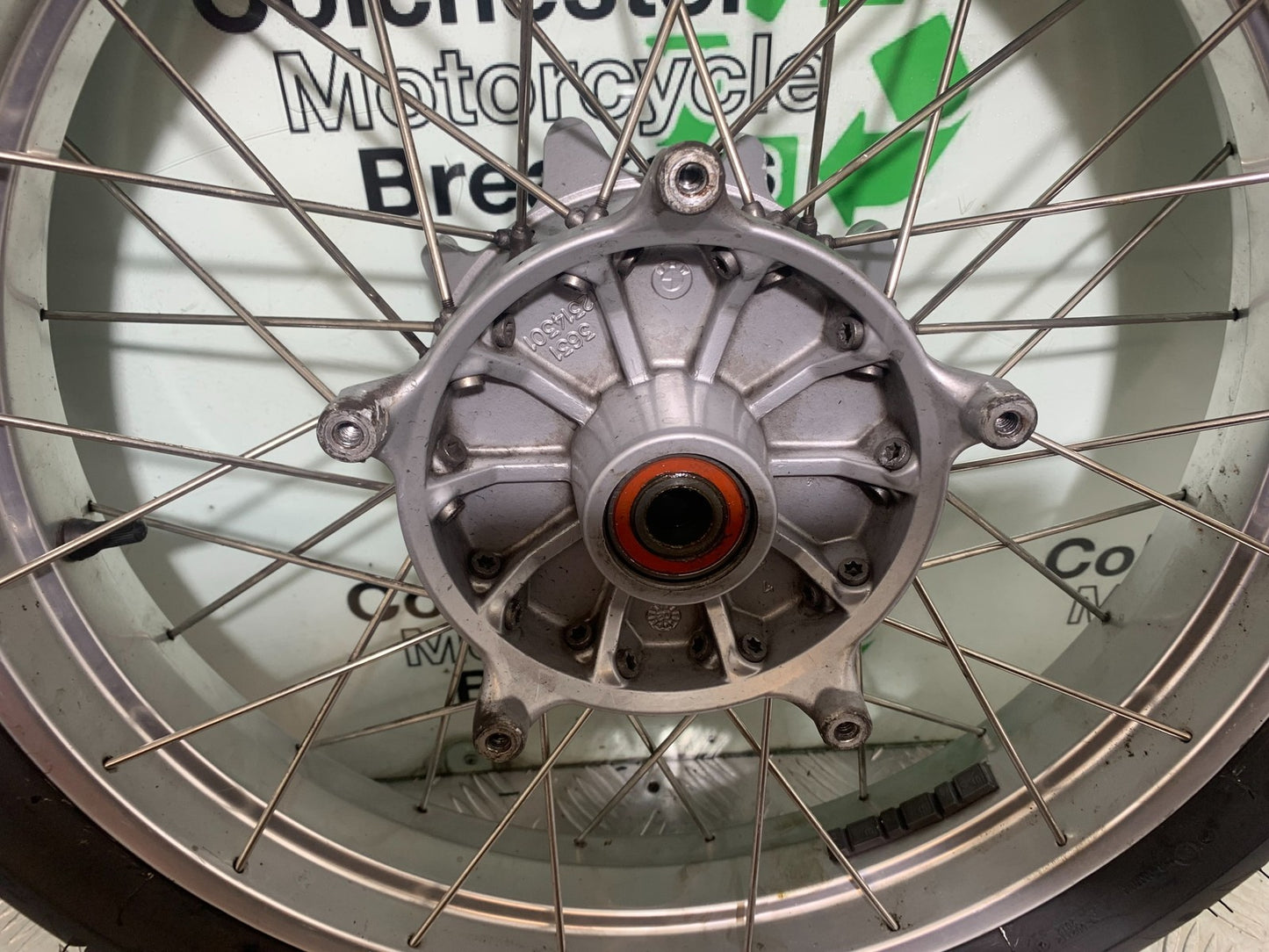 BMW R850 R R850R FRONT WHEEL  (NEW TYRE) YEAR 1994-2002 (CMB1170)