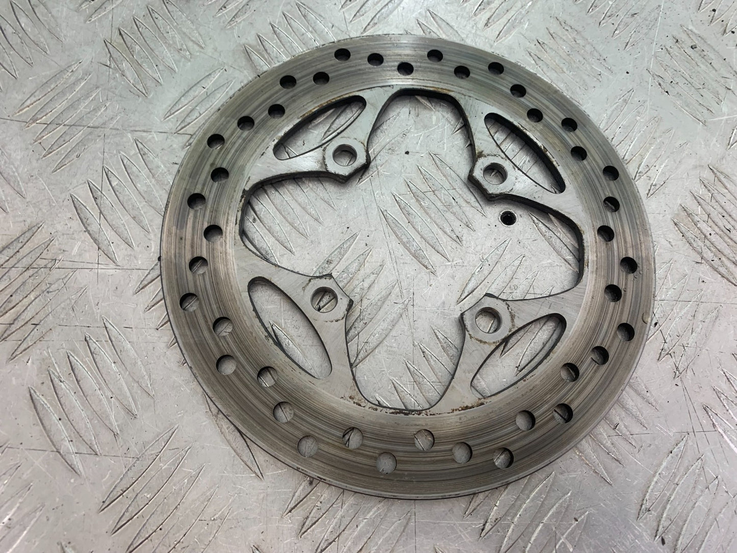 TRIUMPH 675 STREET TRIPLE REAR BRAKE DISC  2013-2016 (CMB1186)