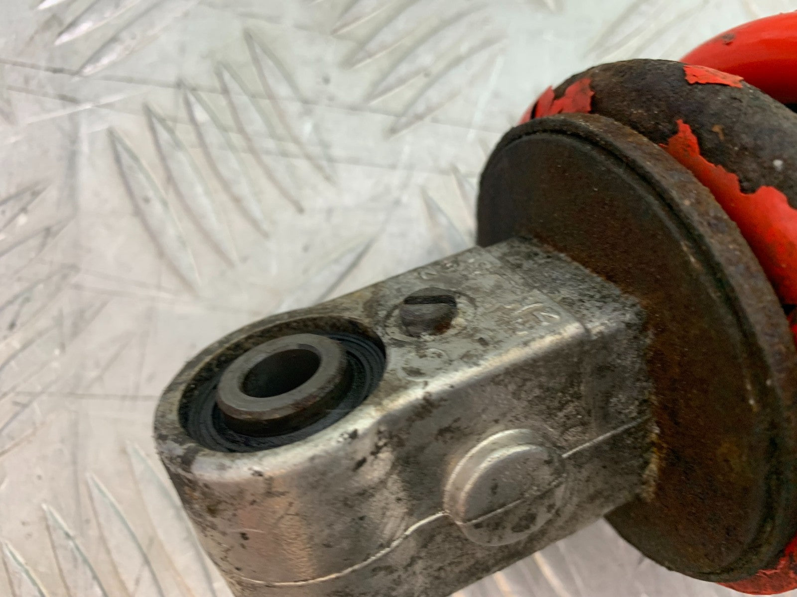TRIUMPH 955i SPRINT ST REAR SHOCK  YEAR 1999-04 (CMB1230)