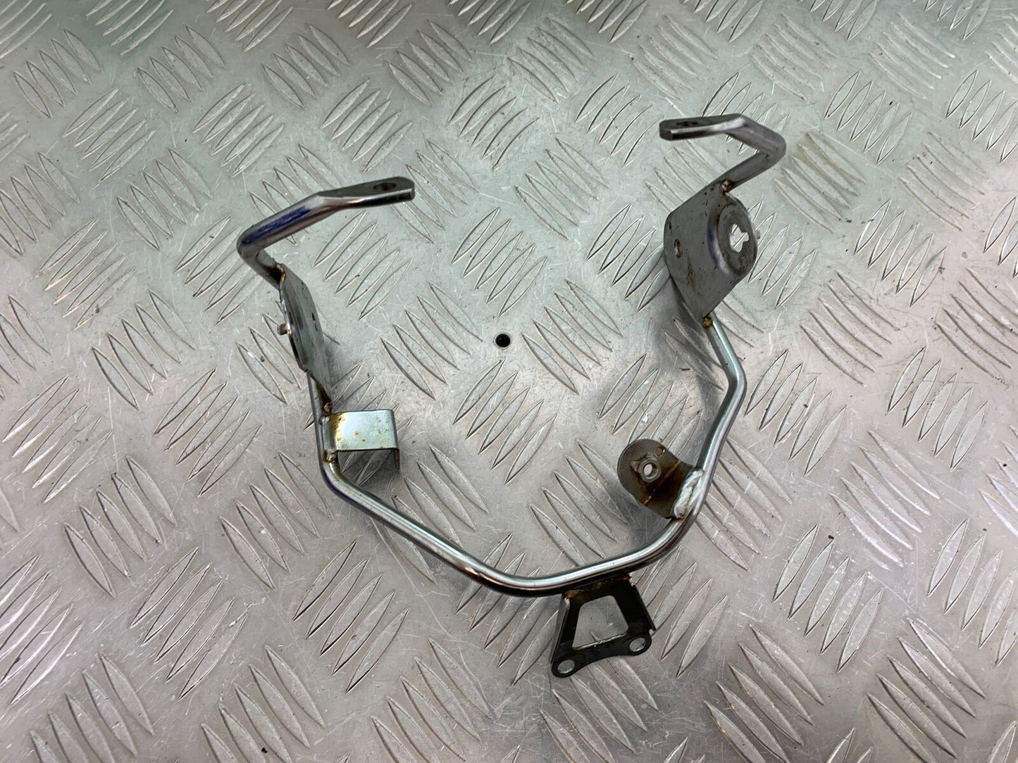 YAMAHA SR125 SR 125 HEADLIGHT BRACKET  YEAR 1996-2003 (CMB1021)