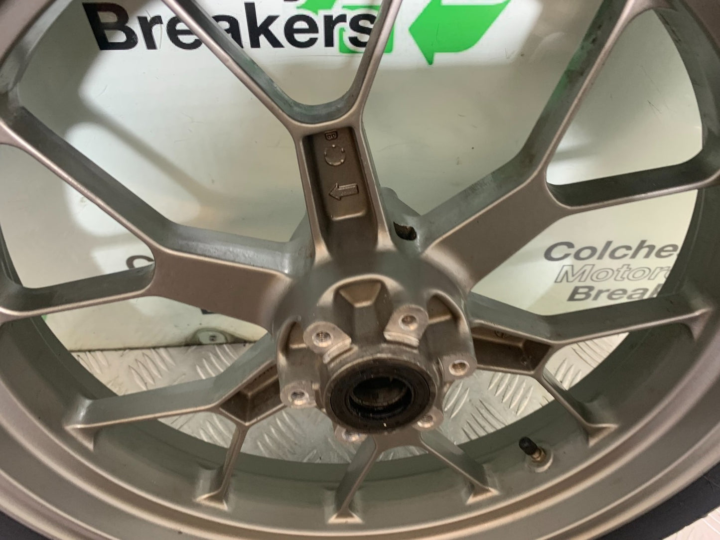APRILIA SL750 SL 750 SHIVER FRONT WHEEL  YEAR 2008-2016 (CMB1242)