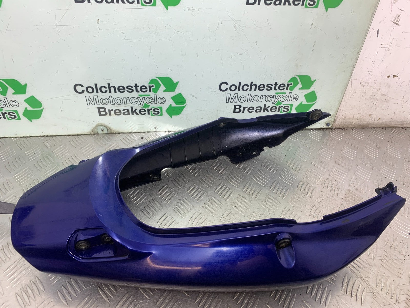 SUZUKI GSF600 GSF 600 BANDIT TAIL PIECE  2000-2004 (CMB1269)