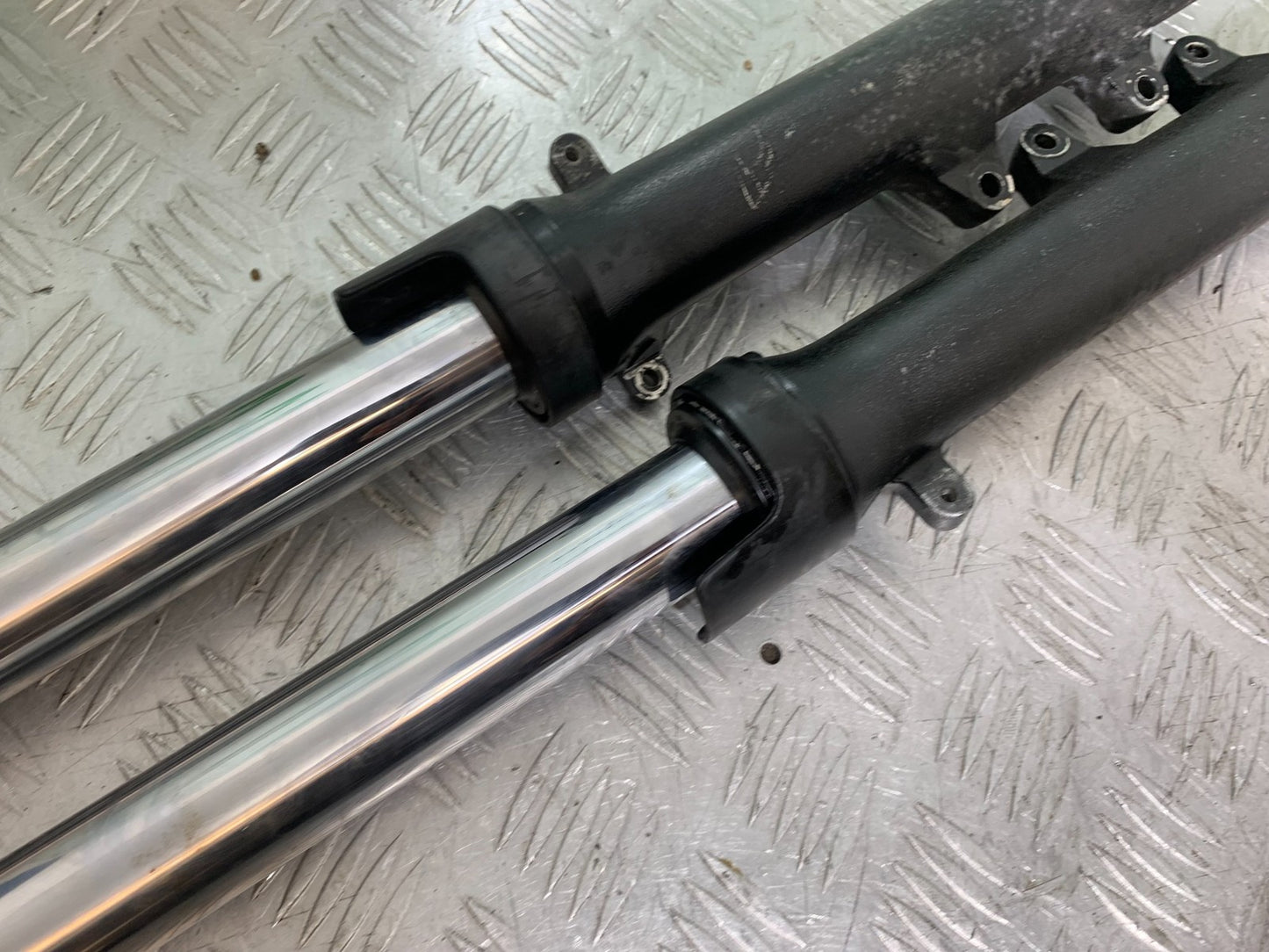 HONDA CBF600 CBF 600 FORKS  YEAR 2004-07  (CMB1305)