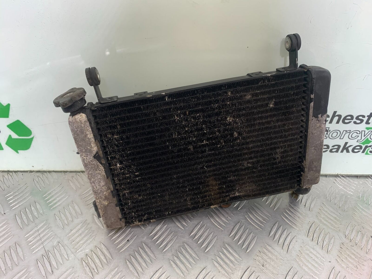 YAMAHA YZF600 YZF 600 THUNDERCAT RADIATOR  1996-2003 (CMB1105)