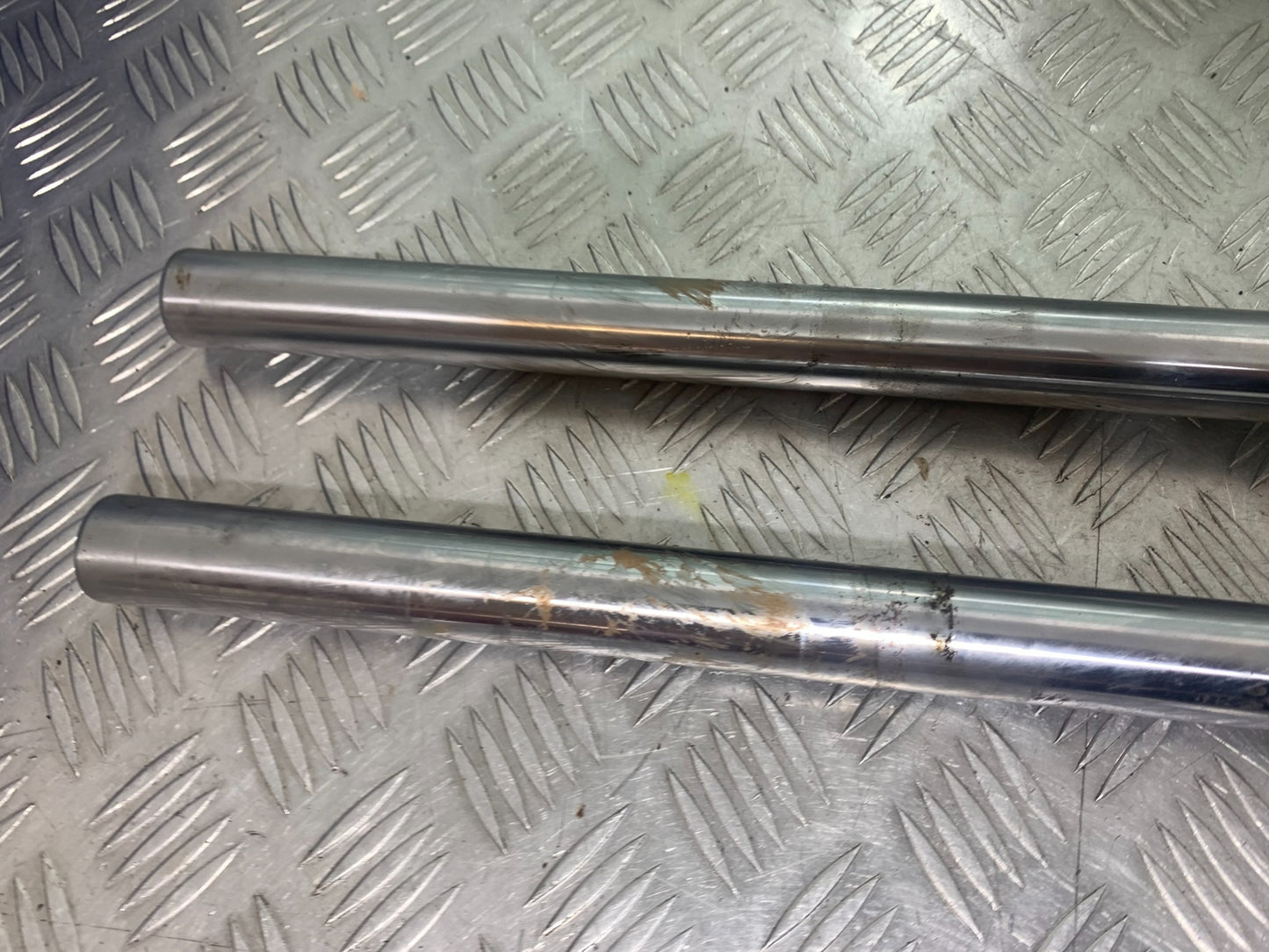 KAWASAKI GT550 GT 550 FORKS YEAR 1984-87 (CMB1141)