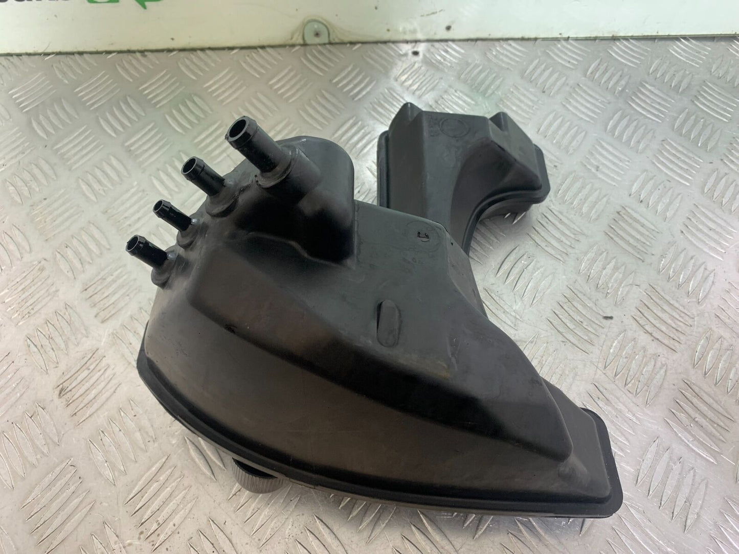 HARLEY DAVIDSON XL883 N IROD OIL TANK YEAR 2020  (CMB1116)