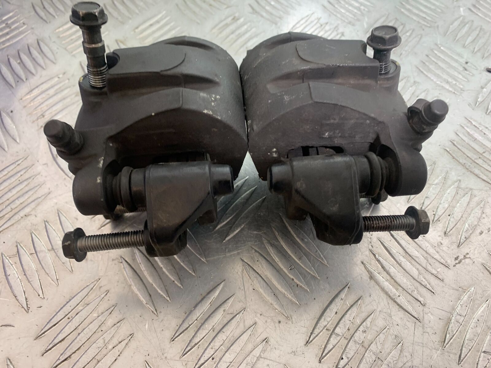 KAWASAKI Z650 ER650 KNFAN FRONT CALIPERS  YEAR 2022-2024 (CMB1112)