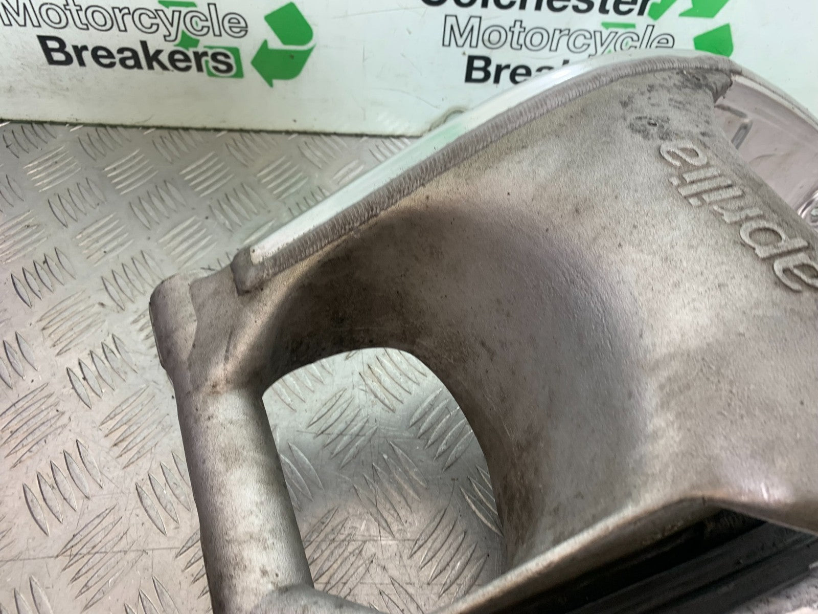 APRILIA RSV1000 RSV 1000 MILLE SWINGARM  1998- 2003 (CMB1184)