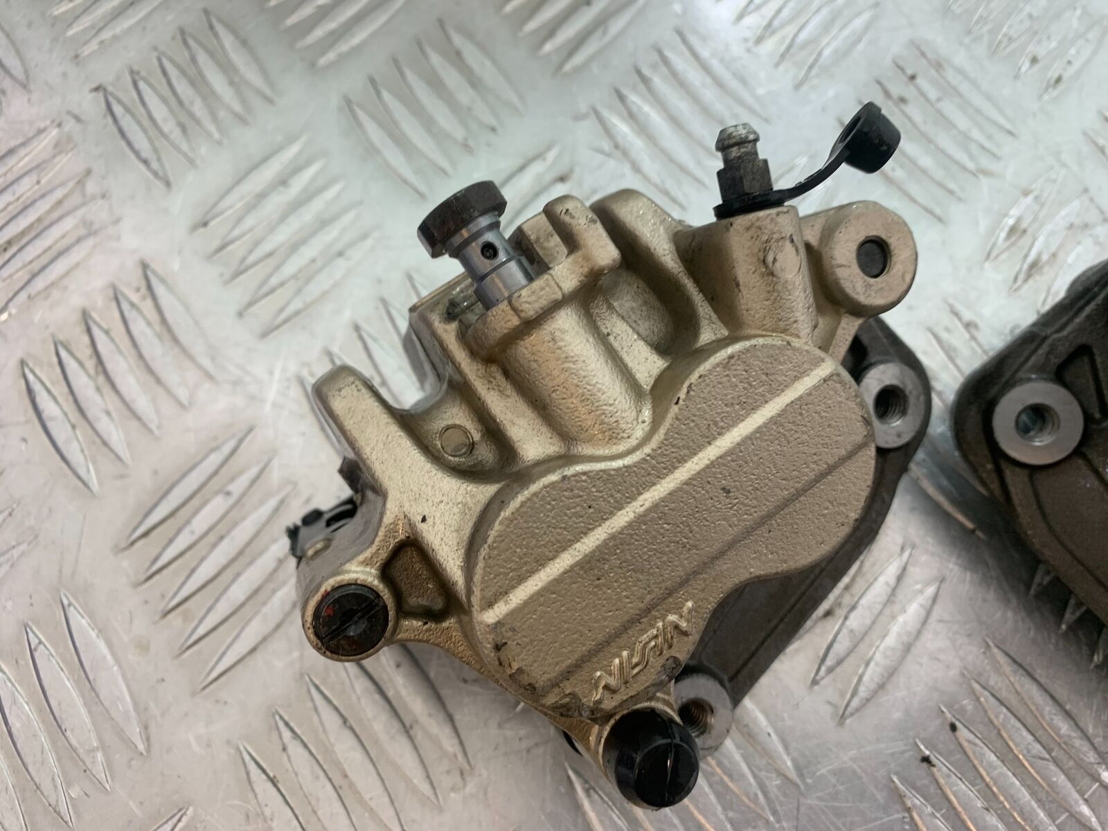 TRIUMPH TIGER 800 FRONT BRAKE CALIPERS   YEAR 2011-2014 (CMB1113)