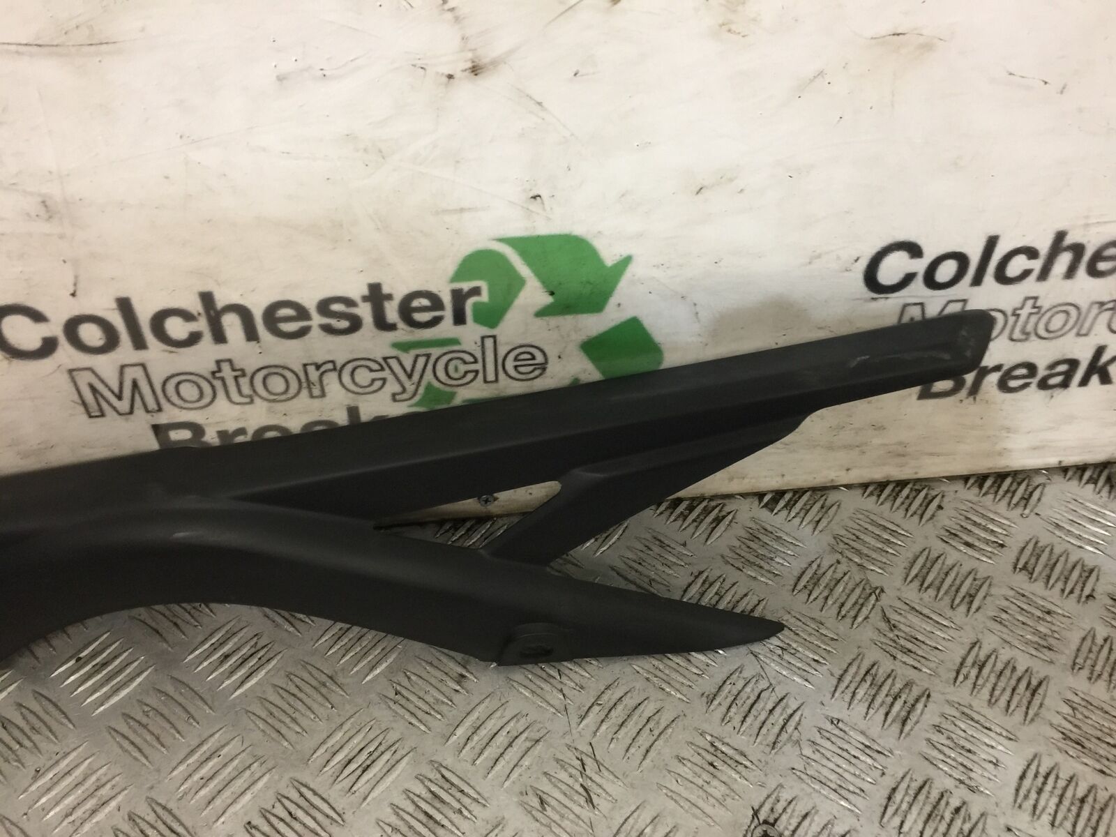 YAMAHA MT03 CHAIN GUARD YEAR 2018  (STOCK 801)