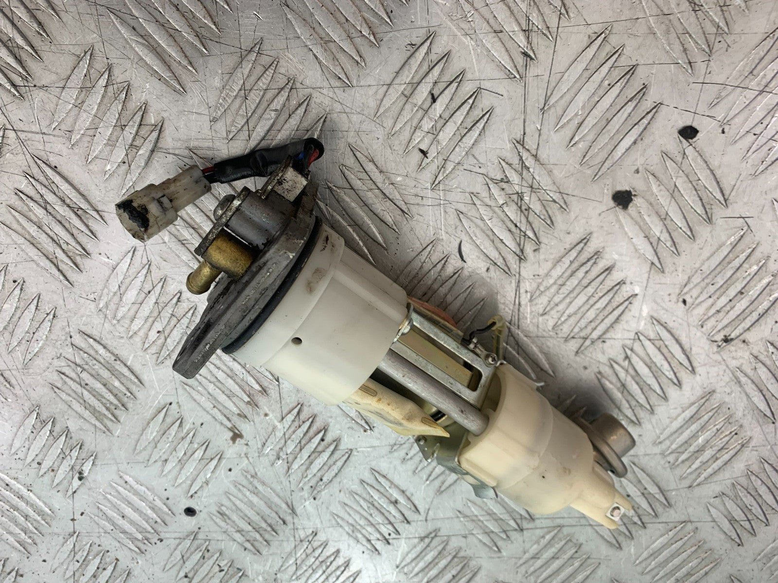 KTM 990 SUPER DUKE PETROL PUMP YEAR 2007-2011  (CMB1207)