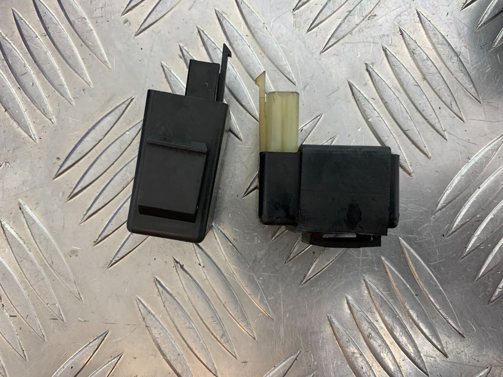 HONDA NTV 650 REVERE RELAYS  YEAR 1988-1996 (CMB1025))