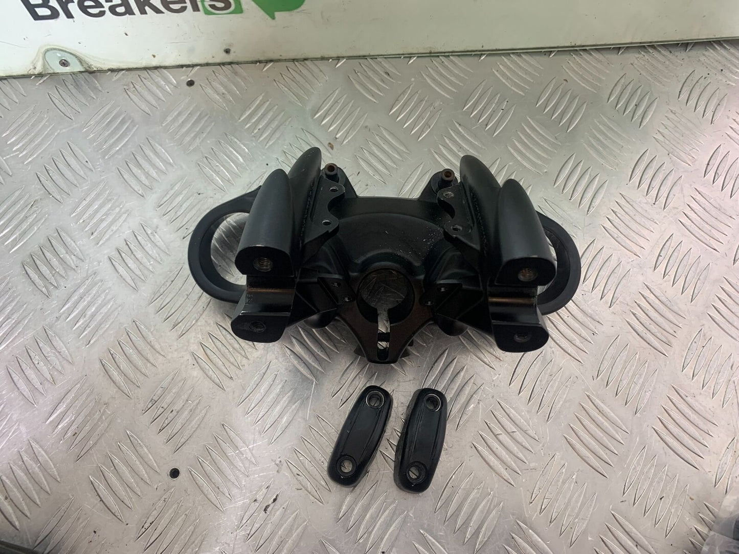 DUCATI DIAVEL 1200 TOP YOKE   YEAR 2014-17 (CMB1054)