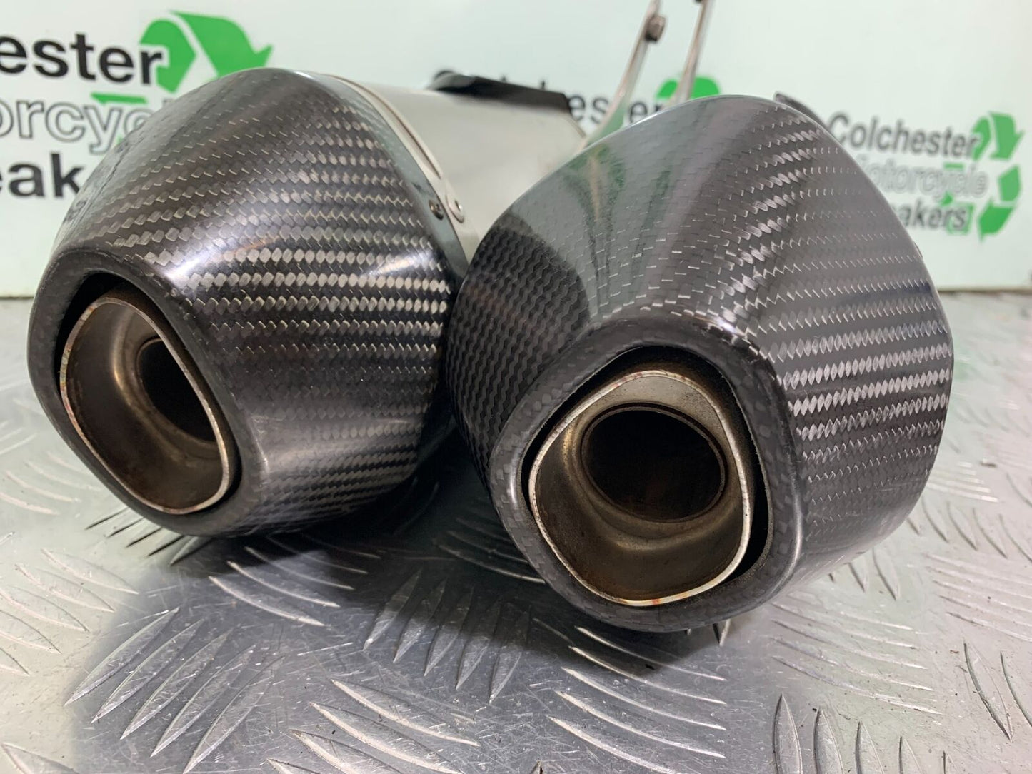 TRIUMPH 1050 SPEED TRIPLE RS  ARROW SILENCERS YEAR 2018-2020 (CMB1029)