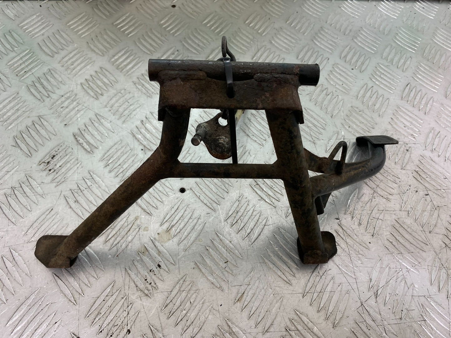 HONDA NSC110 VISION CENTER STAND  YEAR 2017-2020 (CMB1249)