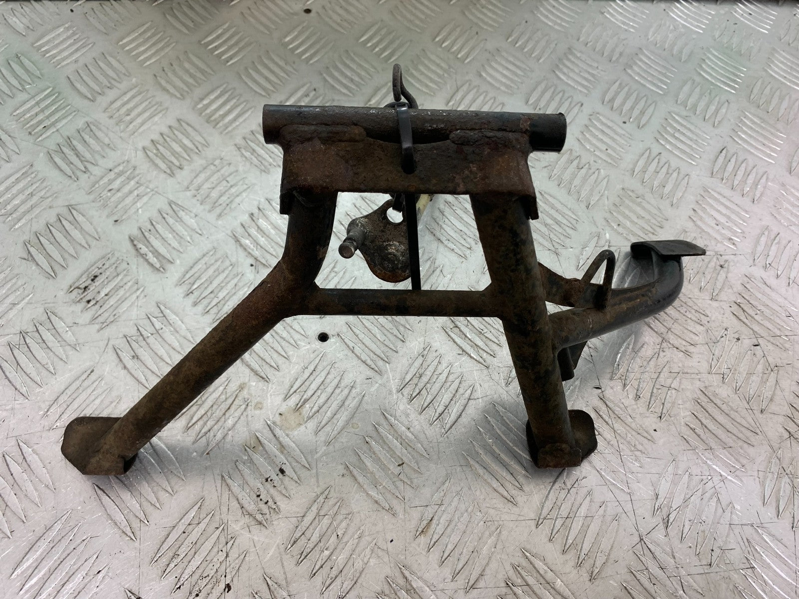HONDA NSC110 VISION CENTER STAND  YEAR 2017-2020 (CMB1249)