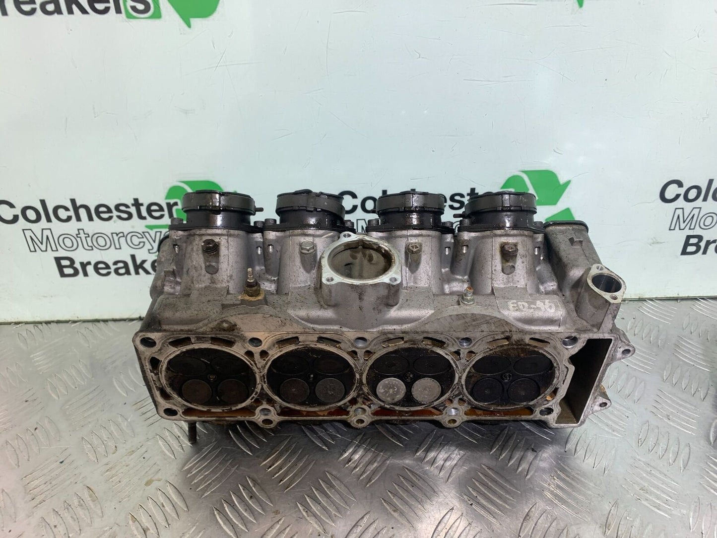 KAWASAKI ZX9R ZX9 C CYLINDER HEAD  YEAR 1998-99 (STOCK 903)