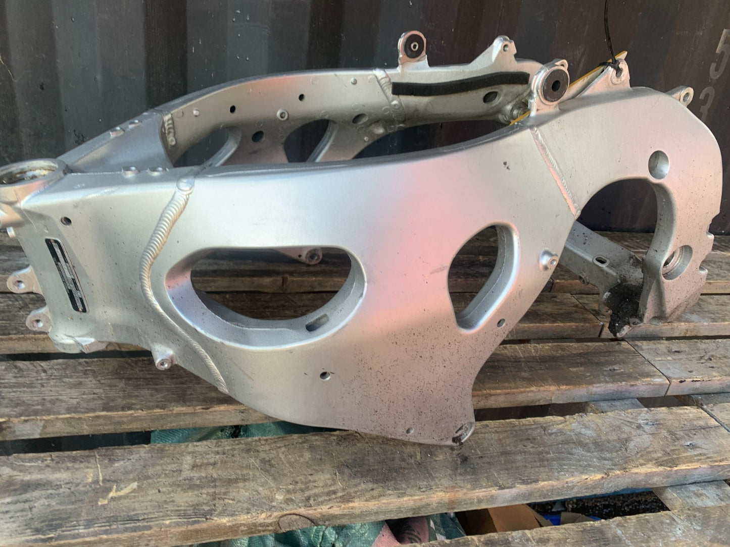 HONDA CBR1000 RR FRAME REG LOG BOOK YEAR 2008-2011  (CMB1330)