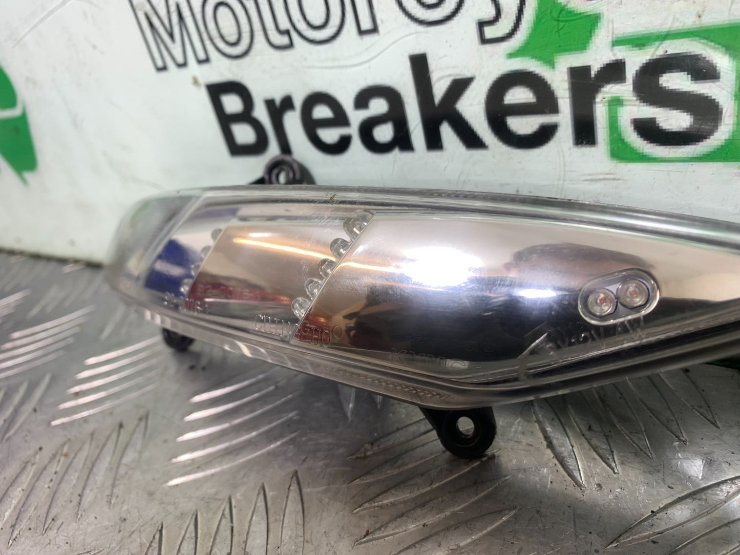 KYMCO CK1 125 FRONT LEFT INDICATOR YEAR 2014 - 2016 (CMB1181)