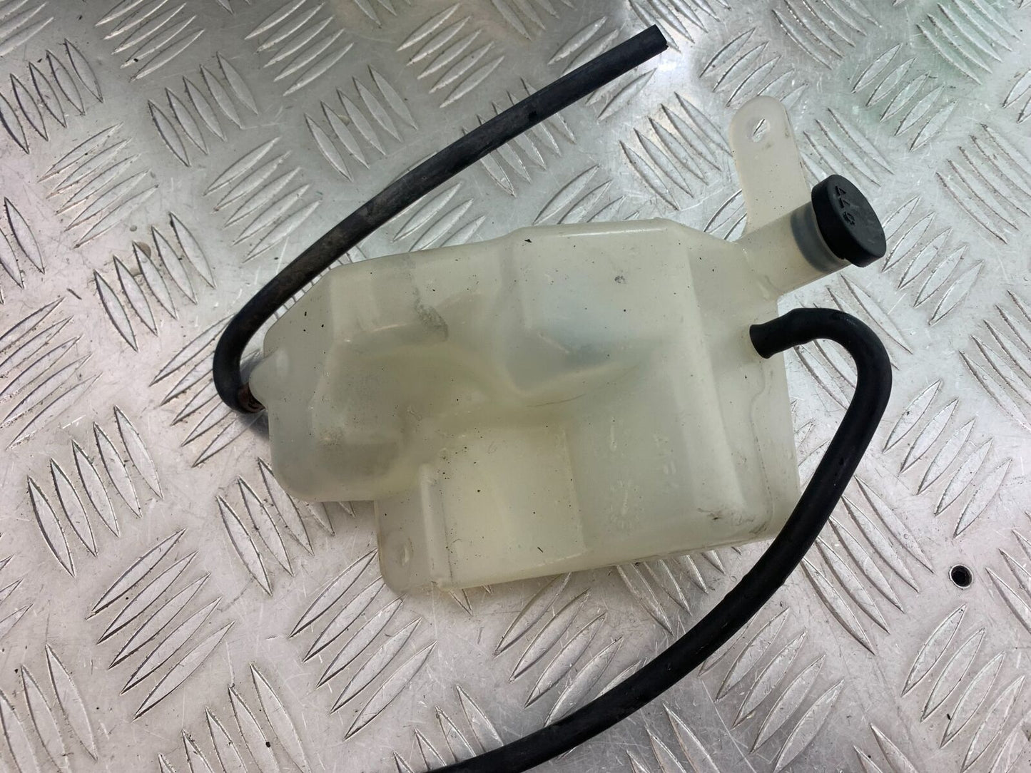 SUZUKI INTRUDER VL800 C800 COOLANT BOTTLE YEAR 2012-16 (CMB1039)