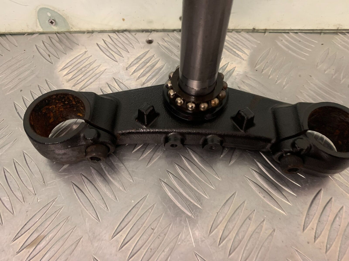 YAMAHA XJ6 XJ6-S BOTTOM YOKE  YEAR 2009-2015  (STOCK 991)