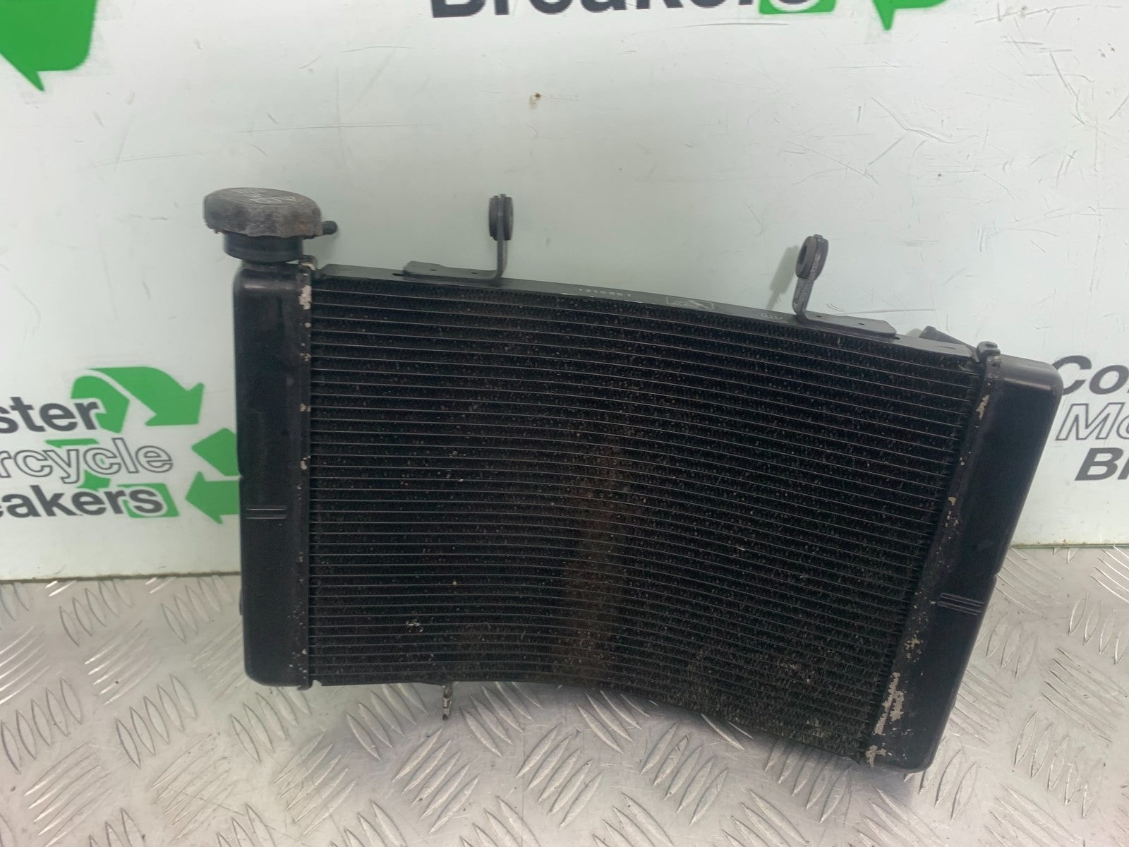 TRIUMPH 675 STREET TRIPLE RX RADIATOR   2015- 2017 (CMB1299)