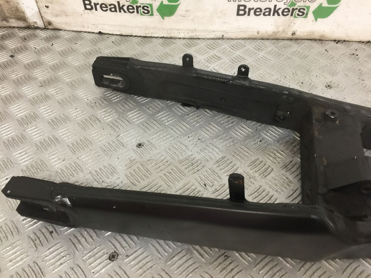 KAWASAKI VERSYS 1000 KLZ 1000 SWINGARM YEAR 2015-18 (STOCK 817)