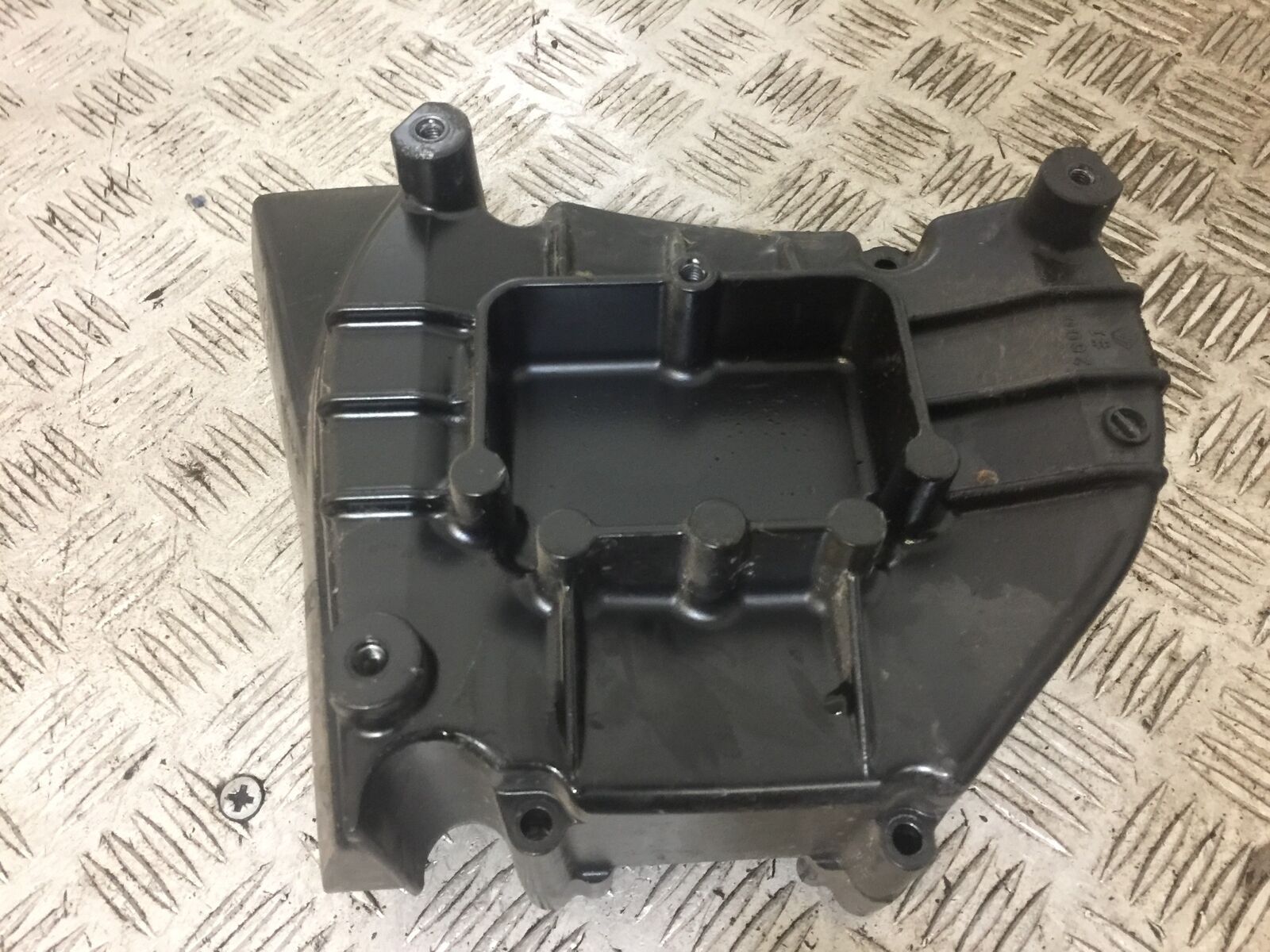 KAWASAKI VN900 CLASSIC SPROCKET COVER  YEAR 2006-2015 (STOCK 706)