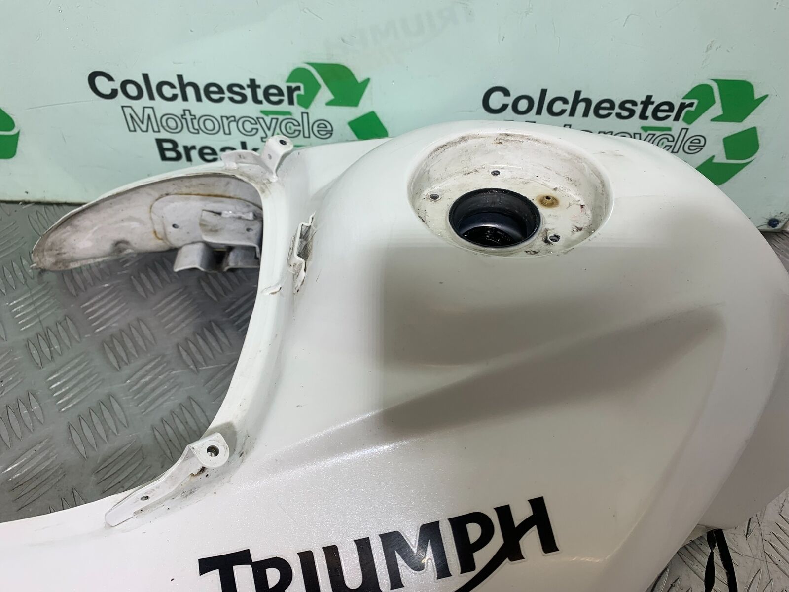 TRIUMPH TIGER 800 PETROL TANK  YEAR 2011-2014 (CMB1113)
