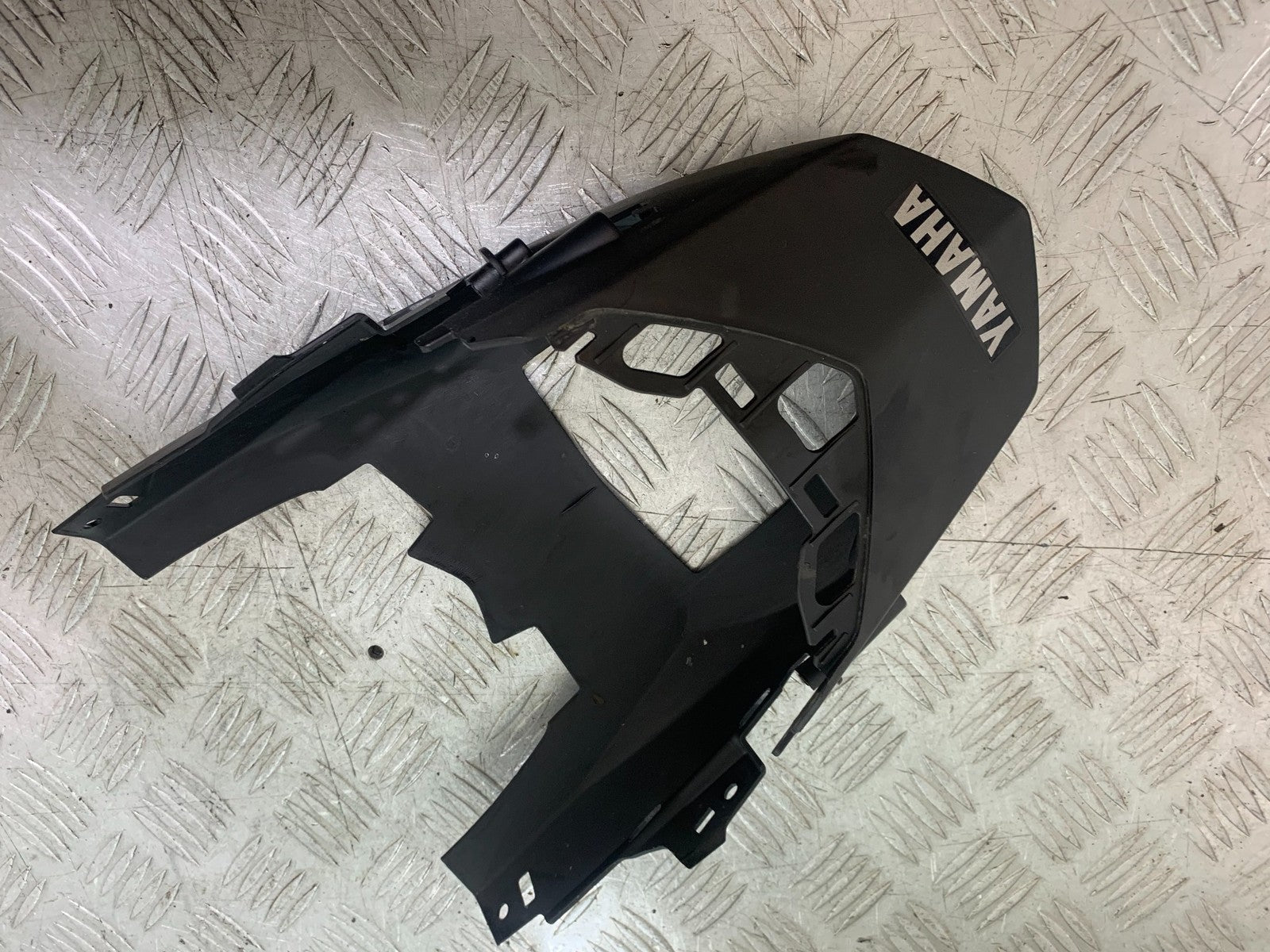 YAMAHA YS125 YS 125 REAR LIGHT SURROUND  YEAR 2017-2021 (CMB1321)