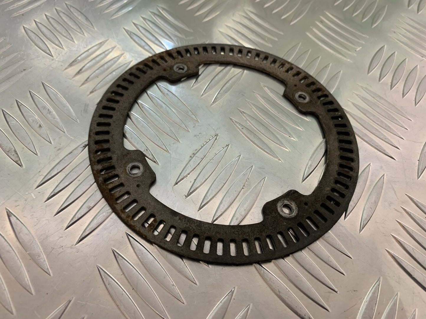 TRIUMPH TIGER 800 XCA REAR ABS RING GEAR   YEAR 2015-2017 (STOCK 940)