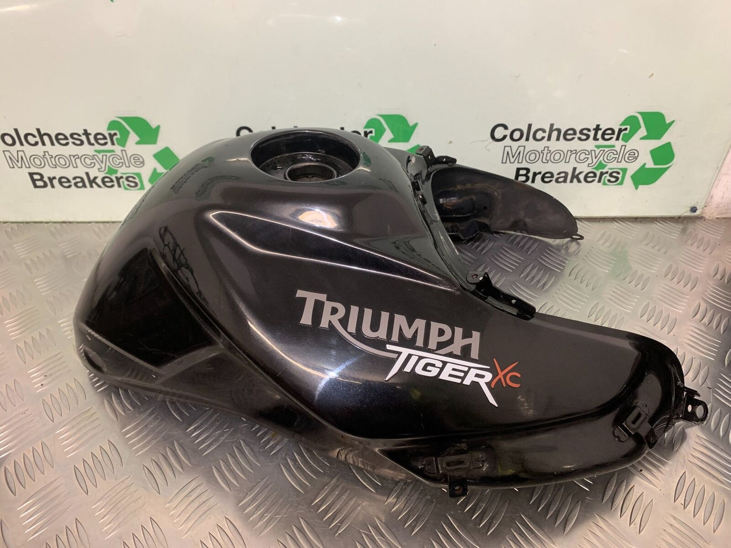 TRIUMPH TIGER 800 XRT PETROL TANK YEAR 2015-2017  (STOCK 506)