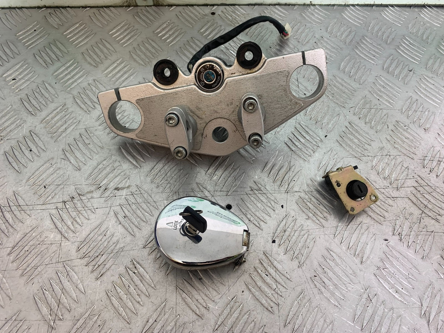 PIONEER NEVADA XF125 LOCKS AND KEY  YEAR 2009 (CMB1214)