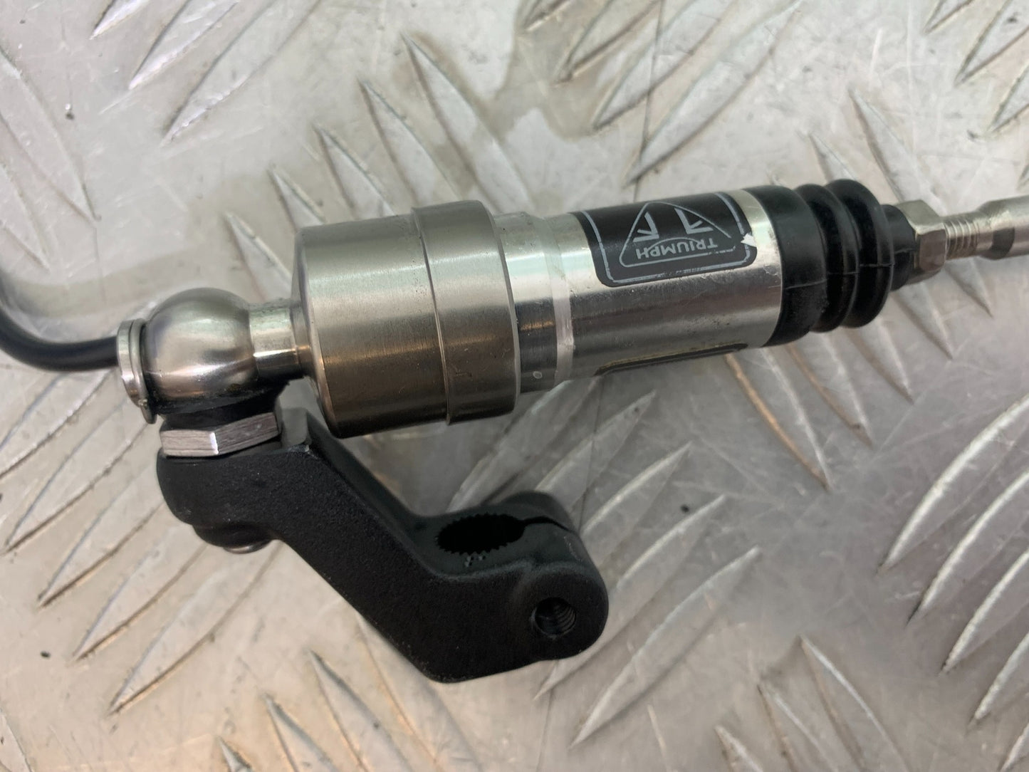 TRIUMPH TRIDENT 660 QIUCK SHIFTER   YEAR 2021-2024 (CMB1148)