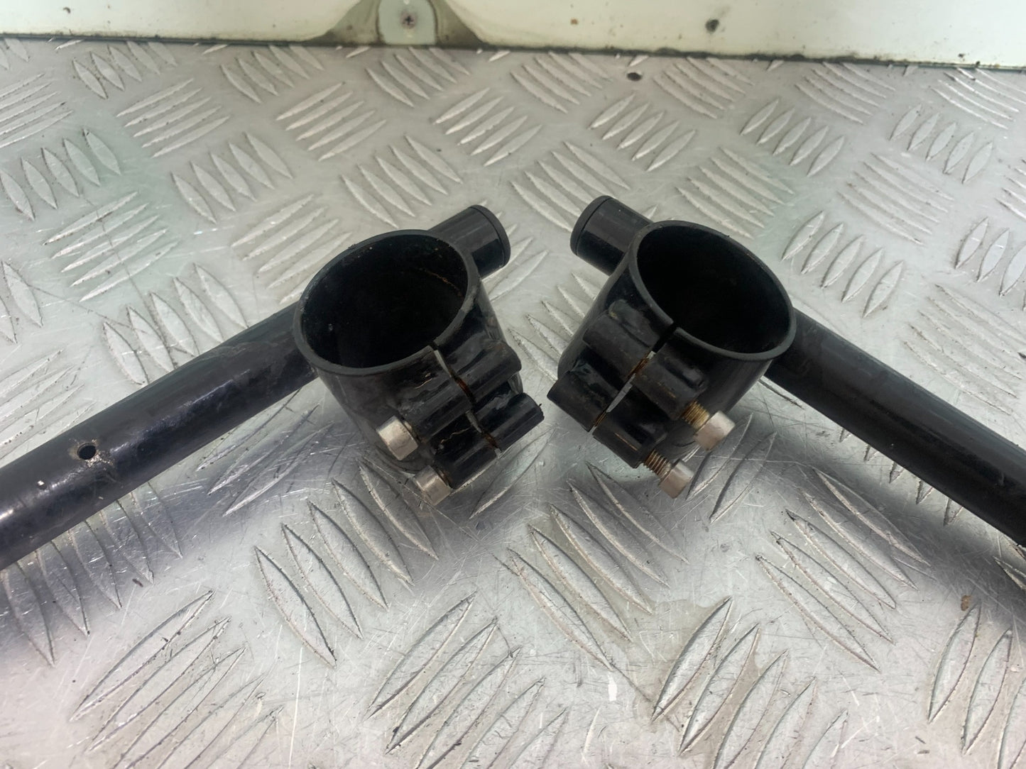 SUZUKI SV650 SV 650 mk1 LEFT AND RIGHT HANDLEBARS   YEAR 1999-2002 (CMB1160)