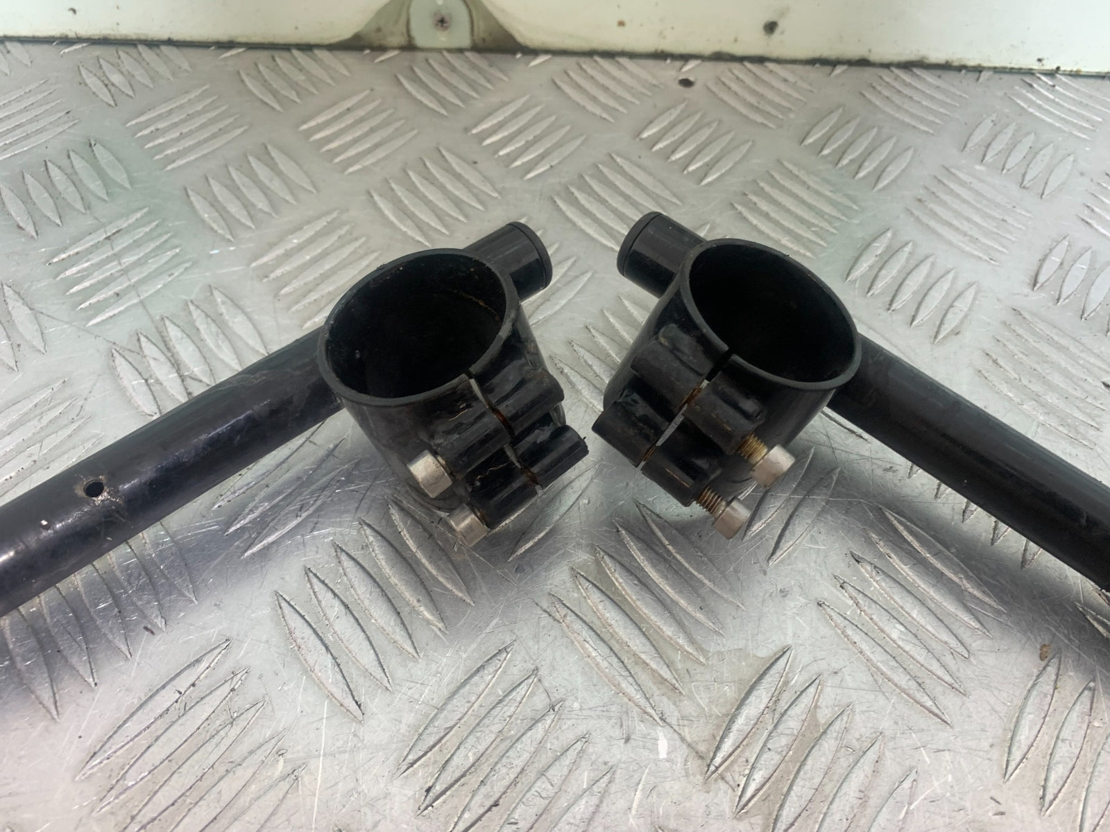 SUZUKI SV650 SV 650 mk1 LEFT AND RIGHT HANDLEBARS   YEAR 1999-2002 (CMB1160)