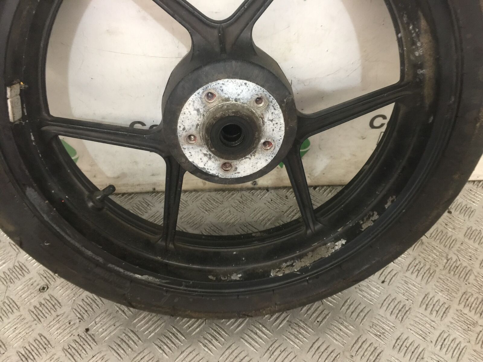 KAWASAKI Z750 Z 750 FRONT WHEEL  YEAR 2004-2006  (STOCK 871)