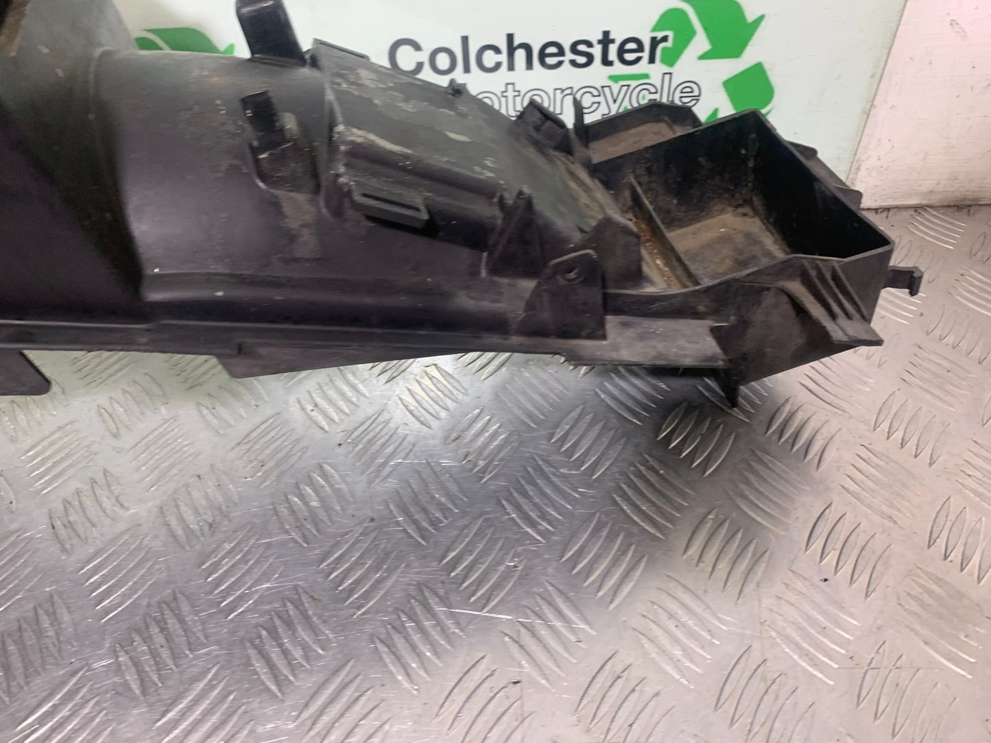 KAWASAKI ZX6R ZX6 F REAR MUDGUARD AND INDICATORS  YEAR 1995-1997 (CMB1169)