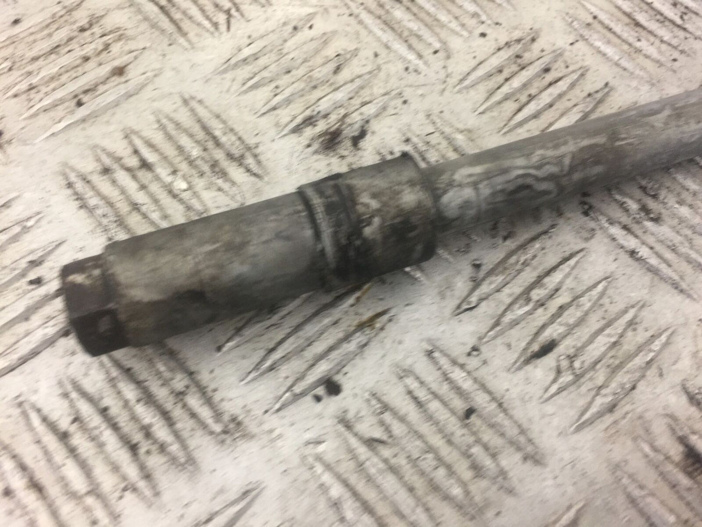 HONDA CB500 CB 500 FRONT WHEEL SPINDLE YEAR 2002 (STOCK 426)