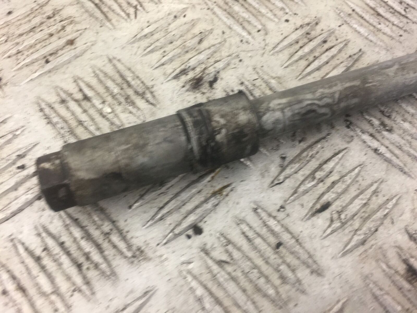 HONDA CB500 CB 500 FRONT WHEEL SPINDLE YEAR 2002 (STOCK 426)