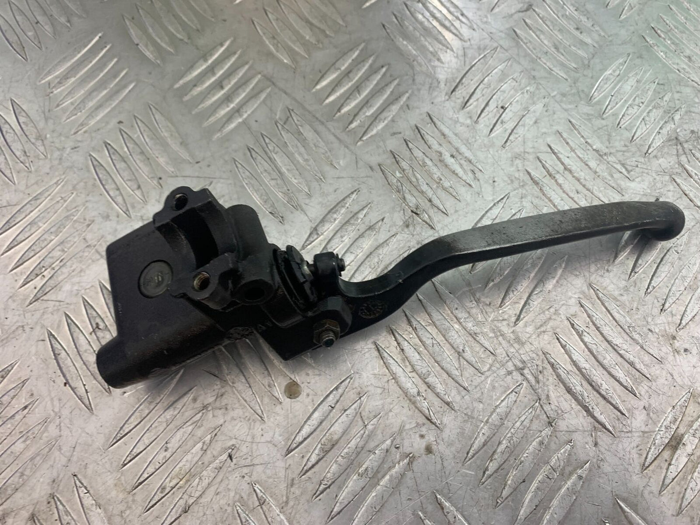 YAMAHA XT125 X XT 125 X FRONT BRAKE MASTER CYLINDER   2005-2011 (CMB1097)