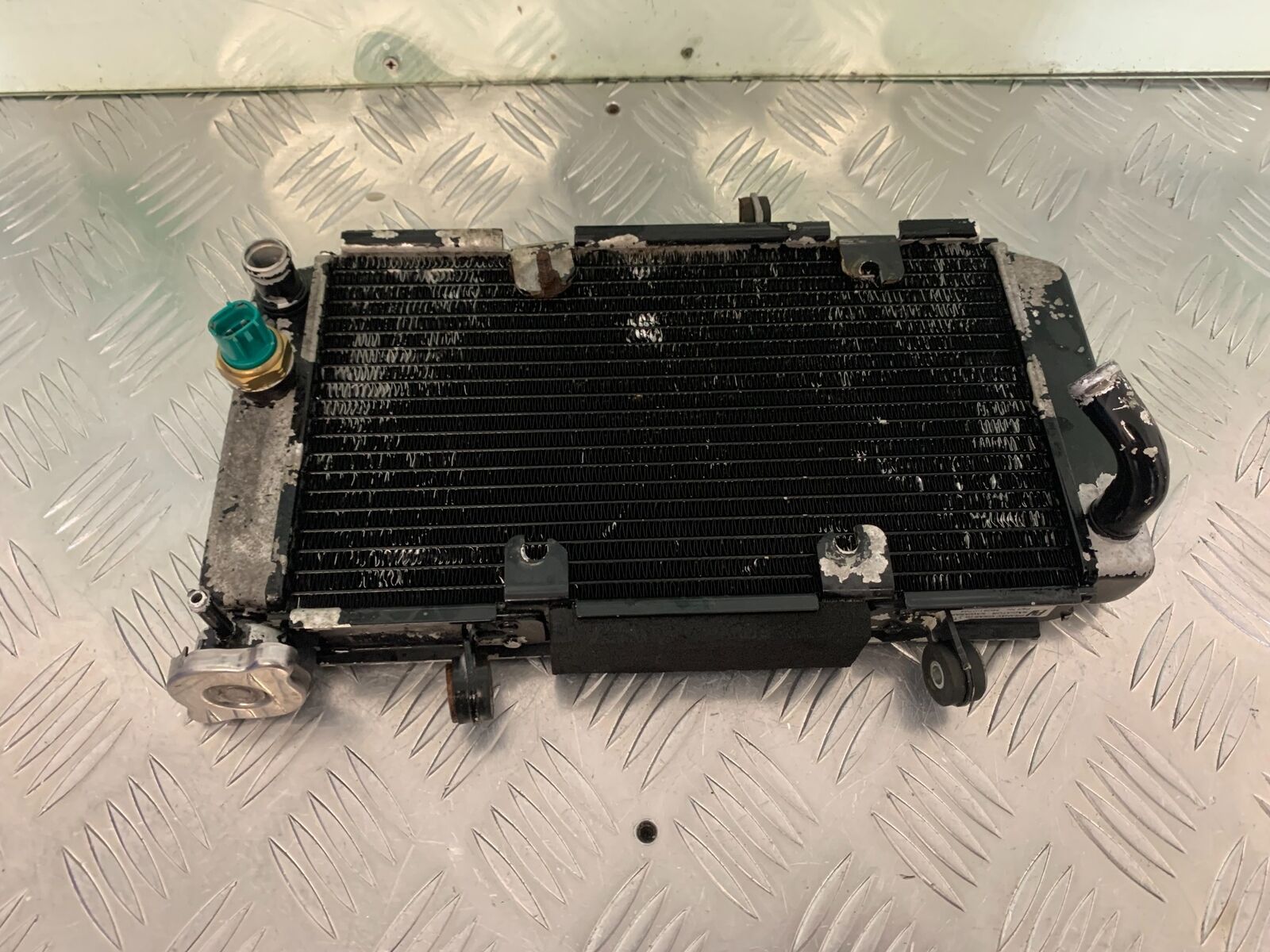 KAWASAKI NINJA 250 SL RADIATOR  YEAR 2015-2017 (STOCK 983)