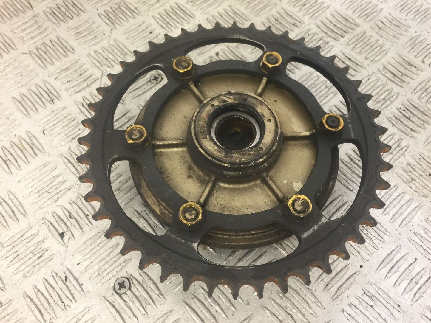 YAMAHA YZF1000 THUNDERACE SPROCKET CARRIER  YEAR 1997-2000 (STOCK 625)