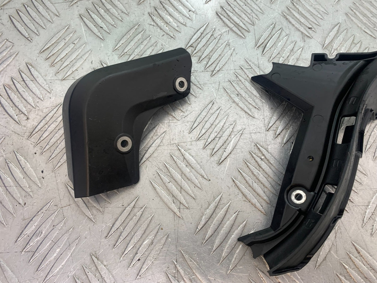 KTM 1290 SUPER DUKE R INFILL PANELS X2    YEAR 2020-2024 (CMB1272)