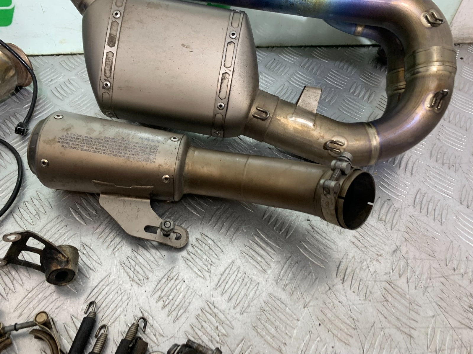 KTM 1290 SUPER DUKE R AKRAPOVIC EXHAUST SYSTEM  YEAR 2020-2024 (CMB1272)