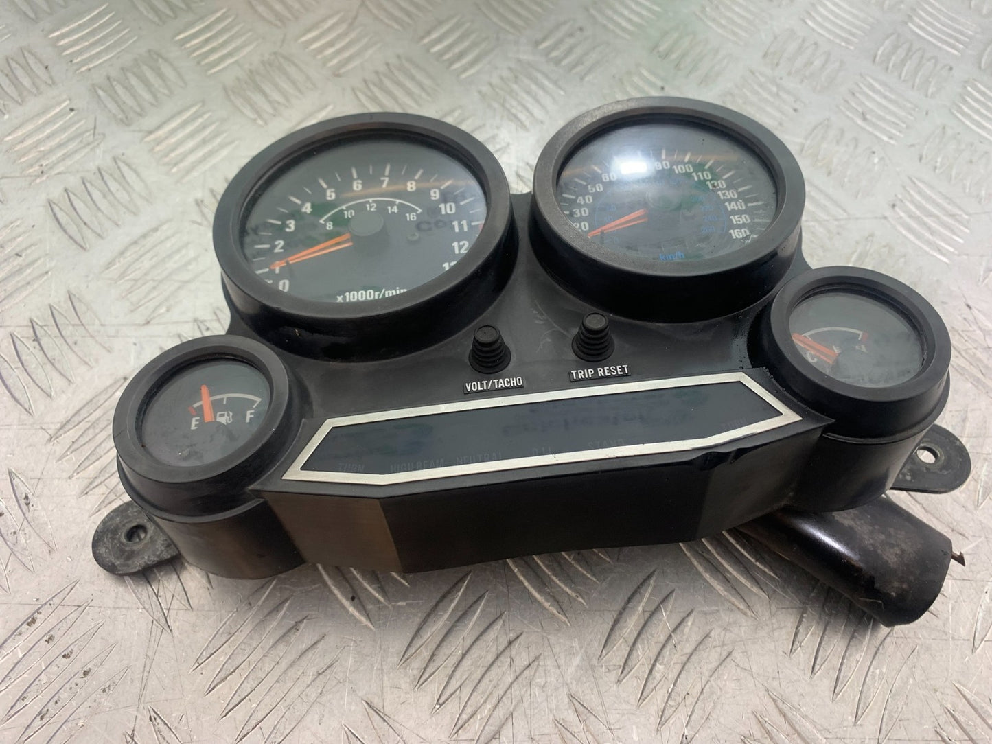 KAWASAKI GPZ600 GPZ 600 CLOCKS SPEEDO DASH  YEAR 1988-90 (CMB1258)