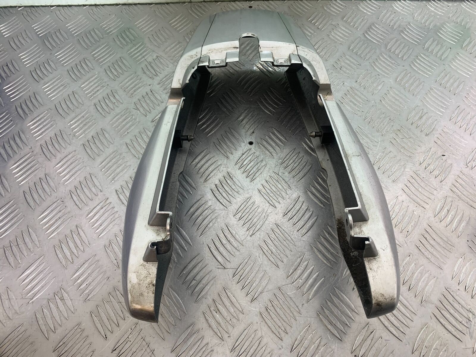 YAMAHA YBR125 YBR 125 TAIL PIECE  YEAR 2005-2007 (CMB1109)