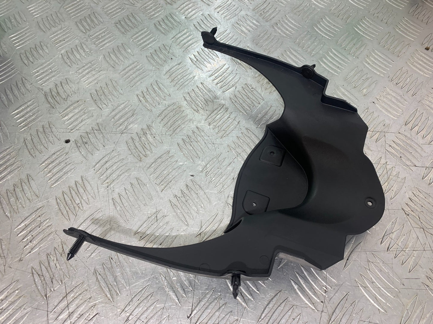 DUCATI 1198 S LOWER TOP FAIRING INFILL PANEL  YEAR 2009-2011 (CMB1219)