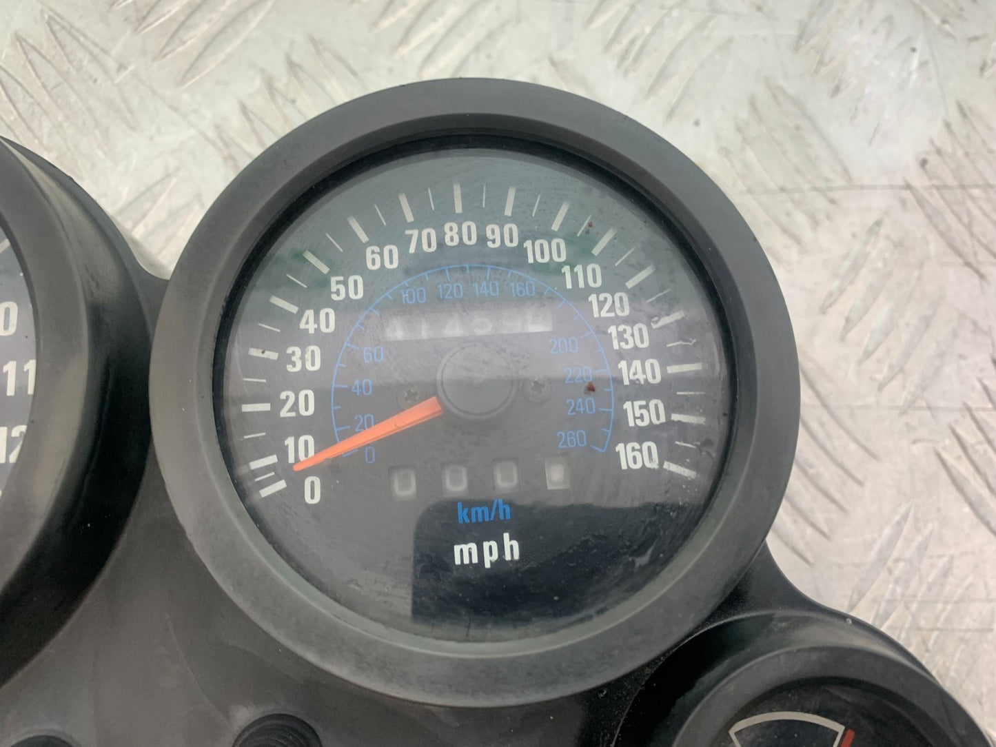 KAWASAKI GPZ600 GPZ 600 CLOCKS SPEEDO DASH  YEAR 1988-90 (CMB1258)