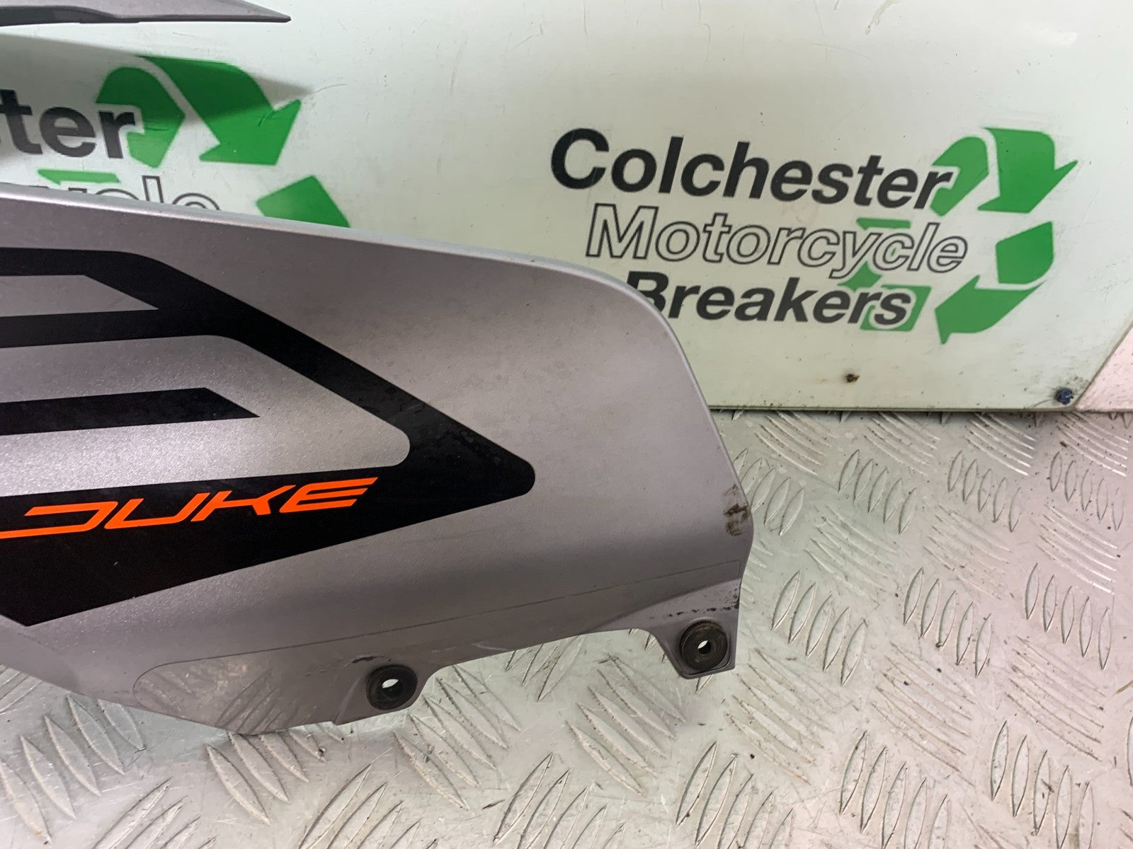 KTM 125 DUKE LEFT FAIRING PANEL YEAR 2018-2023 (CMB1185)